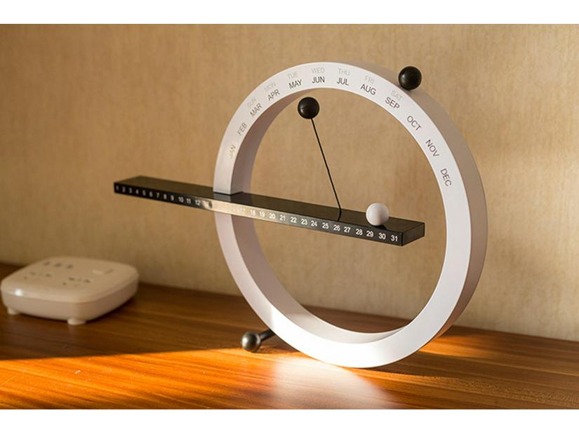 Second-Gen Magnetic Perpetual Calendar & Clock Decor for Desktop
