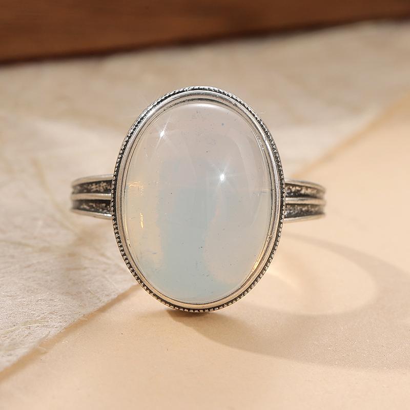 Vintage CopperColor Oval Inlaid Imitation Moonstone Women's Ring Daily Wear Party Jewelry