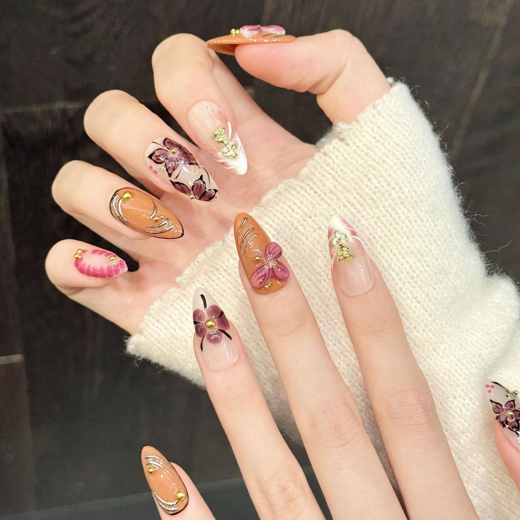 10Pcs Handmade Fake Nails With 3D Carved Petals Decor Almond Press On Nails Manicure Tool For Woman Detachable False Nails
