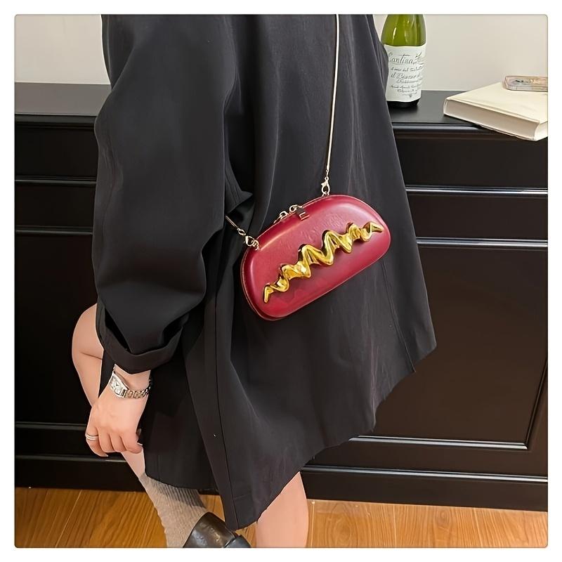 Mini crossbody bag, sophisticated and luxurious chain clutch for evening wear, high-value and versatile shoulder bag and clutch for women.