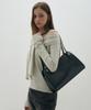 Leathery Wavy Shoulder Bag [Black]