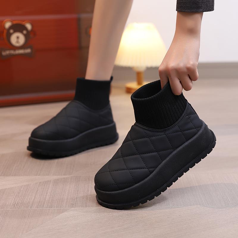thick-soled snow boots women's winter new velvet thickened large cotton shoes women's waterproof and non-slip short boots M