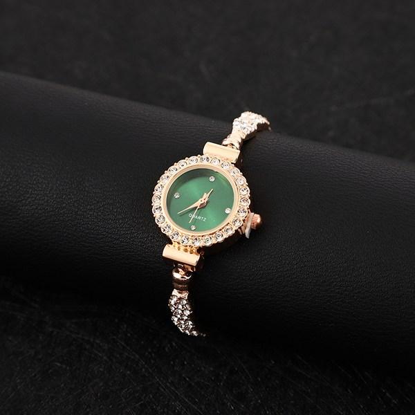 Damenmode Metalluhr Quarz Zifferblatt Cubic Armband Armbanduhr Damenuhr