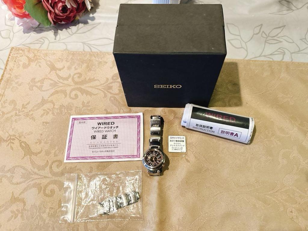 [USED] Seiko WIRED Watch with Natural Diamonds and Easy-Adjust Band
