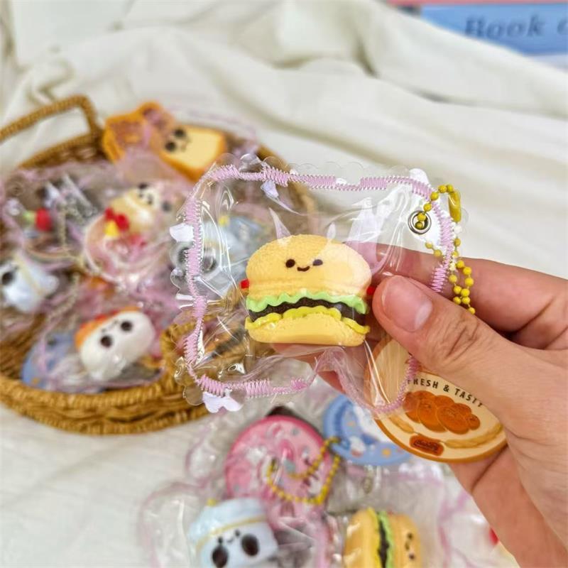 Comida de Simulação Fofa Torrada Hambúrgueres Bolo Brinquedo de Apertar Silicone Brinquedo para Alívio de Estresse Diversão Descompressão Brinquedo de Recuperação Lenta Chaveiro Presentes