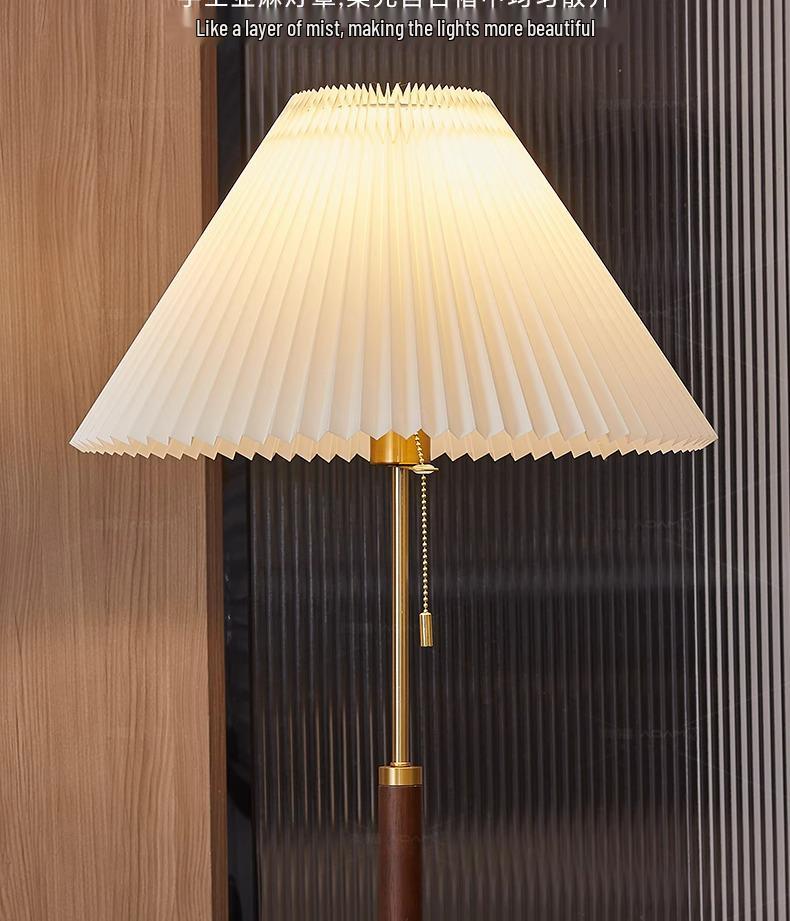 Antique-Style High-End Floor Lamp for Living Room or Bedroom Ambience