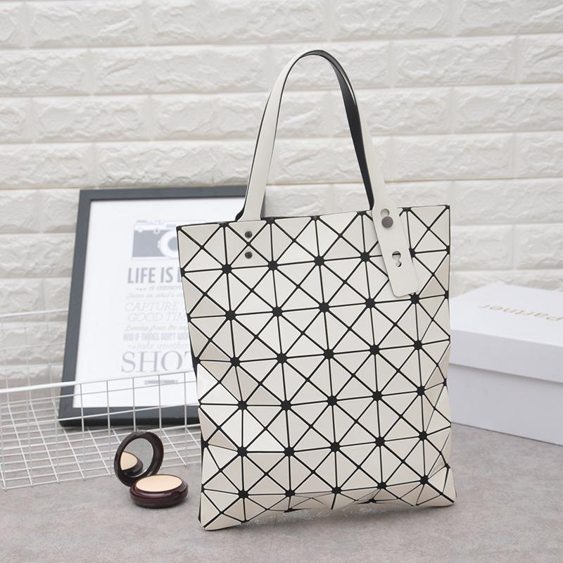 Summer Fashionable And Simple Diamond Women'S Bag Changeable Laser Geometric Splicing Bag Women'S Shoulder Bag Small Square Bag
