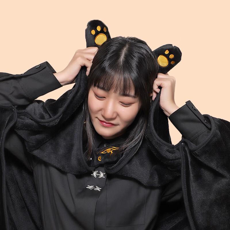 

Плюшевая шаль-одеяло «Кошка Андерсона» из Британского музея