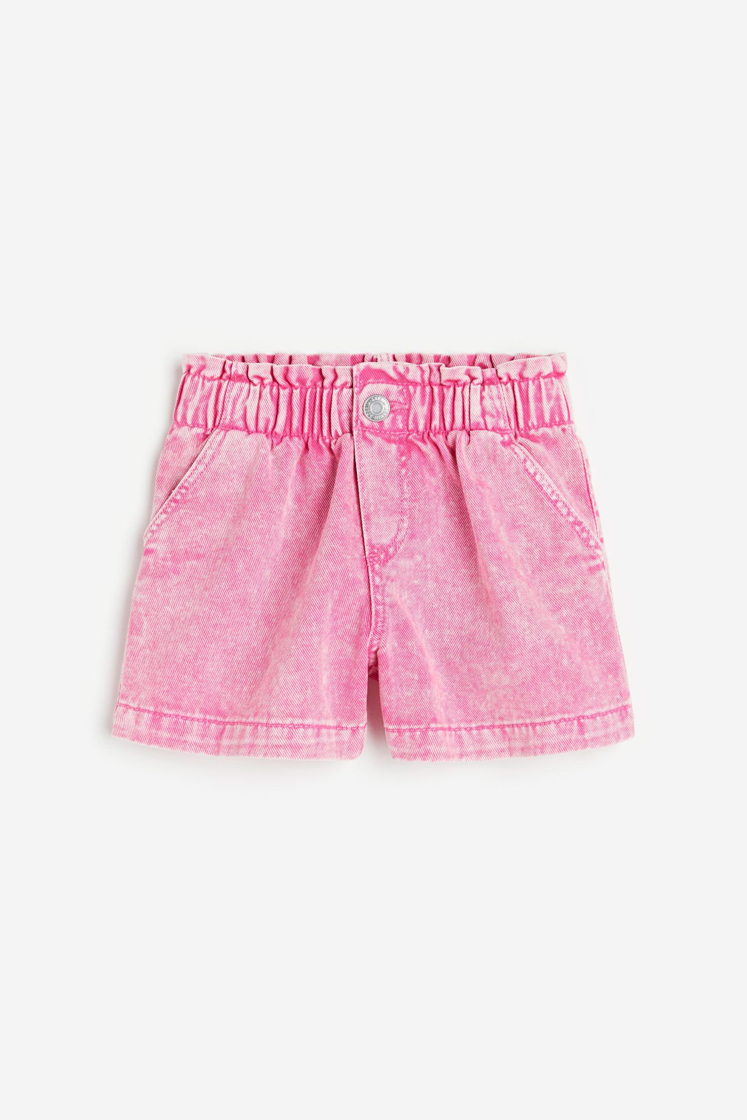 

Джинсовые шорты свободного кроя