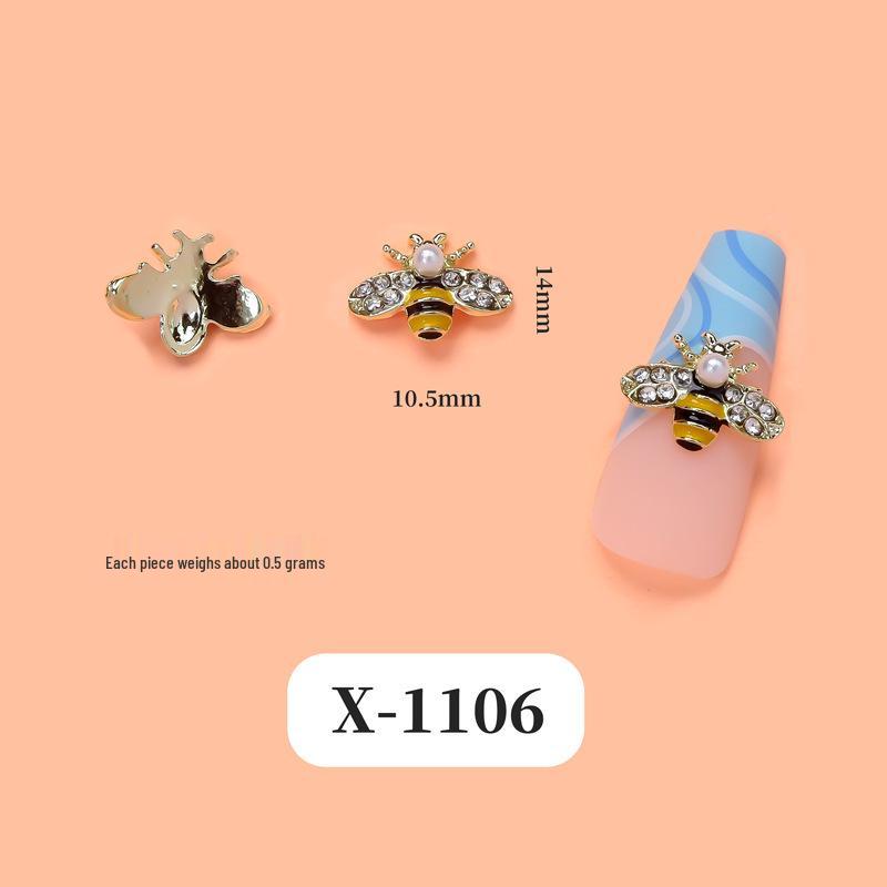 

Retro Cartoon Rhinestone Bee Nail Art DIY Decorations