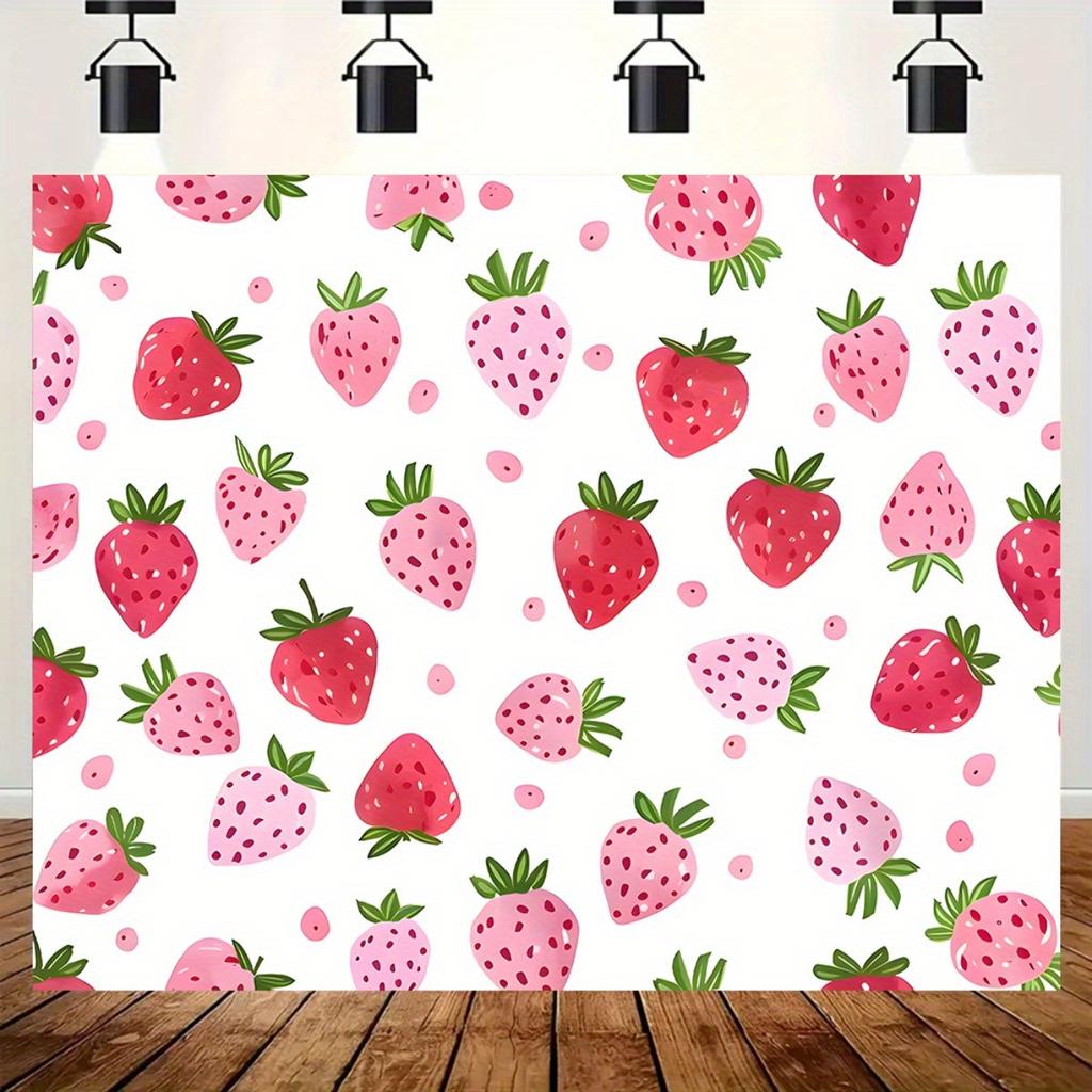 Eine riesige Flagge mit Erdbeerhintergrund - leuchtend pinke Erdbeeren und grüne Blätter, mit Erdbeerdekoration