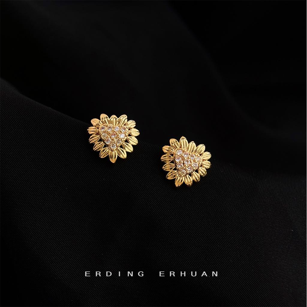 Micro-inlaid zircon plated 18K mini version, small commuter love sunflower earrings, personalized sunflower earrings