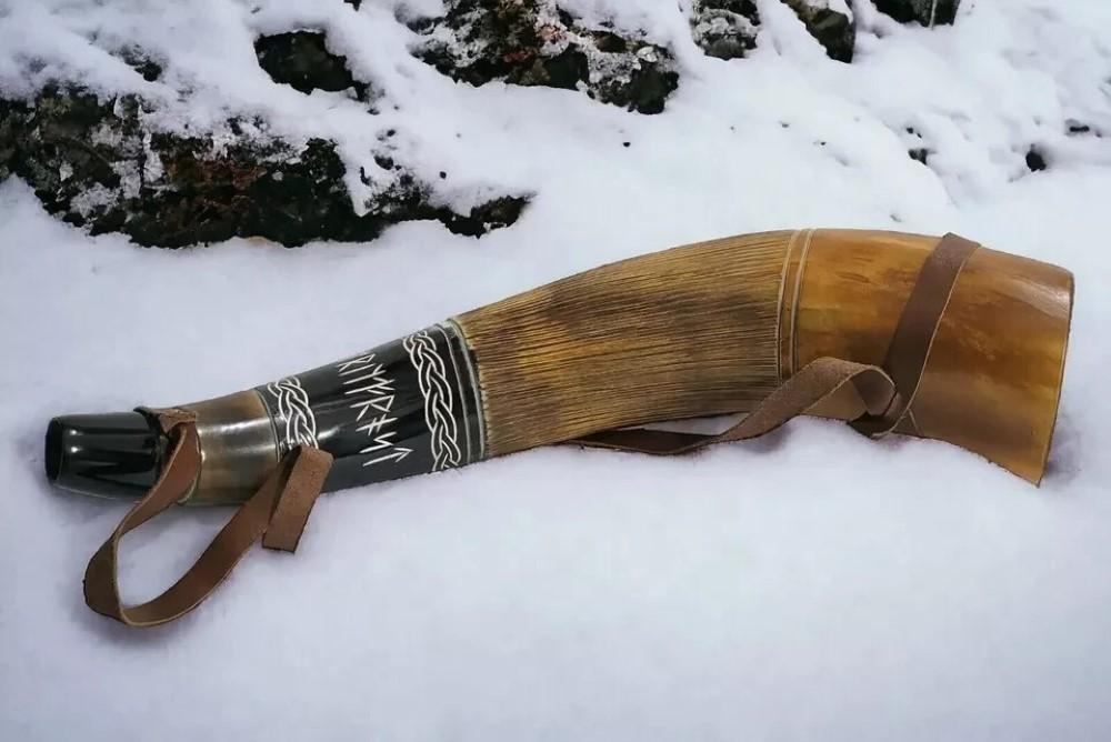 Medieval VIKING WAR HORN Battle Trumpet Hand Engraved Blow Horn 16 Inches Gift Natural Horn Bugle Hunting Tool Gift Décor