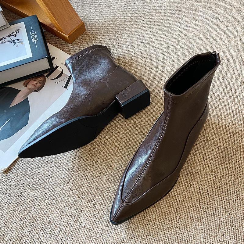 

6810-1 French pointed short boots women s 2025 new autumn and winter single boots fashion thick heel thin boots Martin boots 41