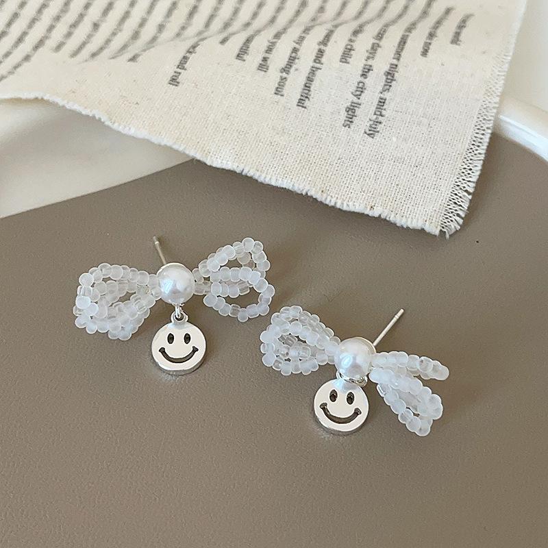 

Милые серьги-смайлик с кристальным бантом и жемчугом, женские, нишевые, индивидуальные, модные, простые, универсальные серьги