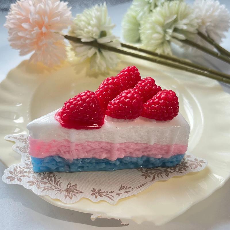 Jumbo Simulation Strawberry Cake  Pu Slow Rising Cute Squeeze Toy For Backpack Pendant Decoration