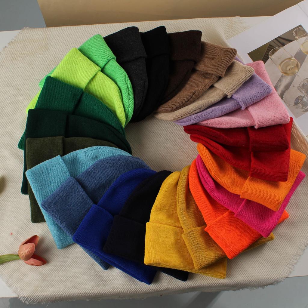 Knitted hat and glove combination set, versatile and fashionable woolen hat, autumn and winter warm pullover hat