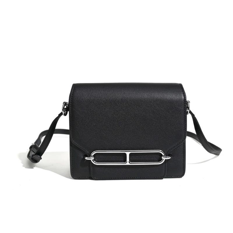 New leather women's bags, high-end messenger bags, underarm bags, simple and versatile shoulder bags, small square bags, light luxury tofu bags.