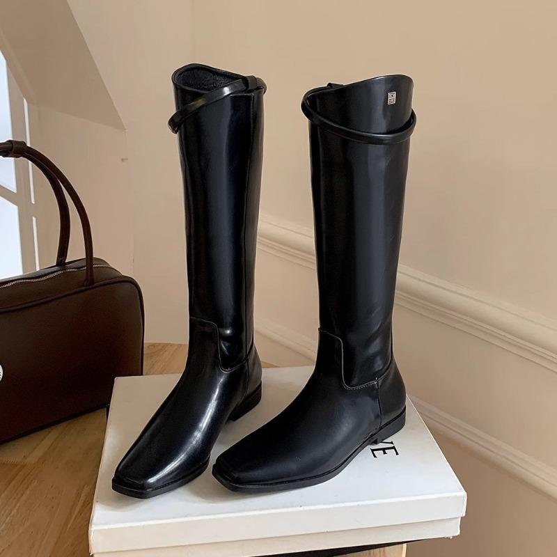 A New Style of Fashionable Shoes with A Square Headband, Thick Heel and High Boots for Women