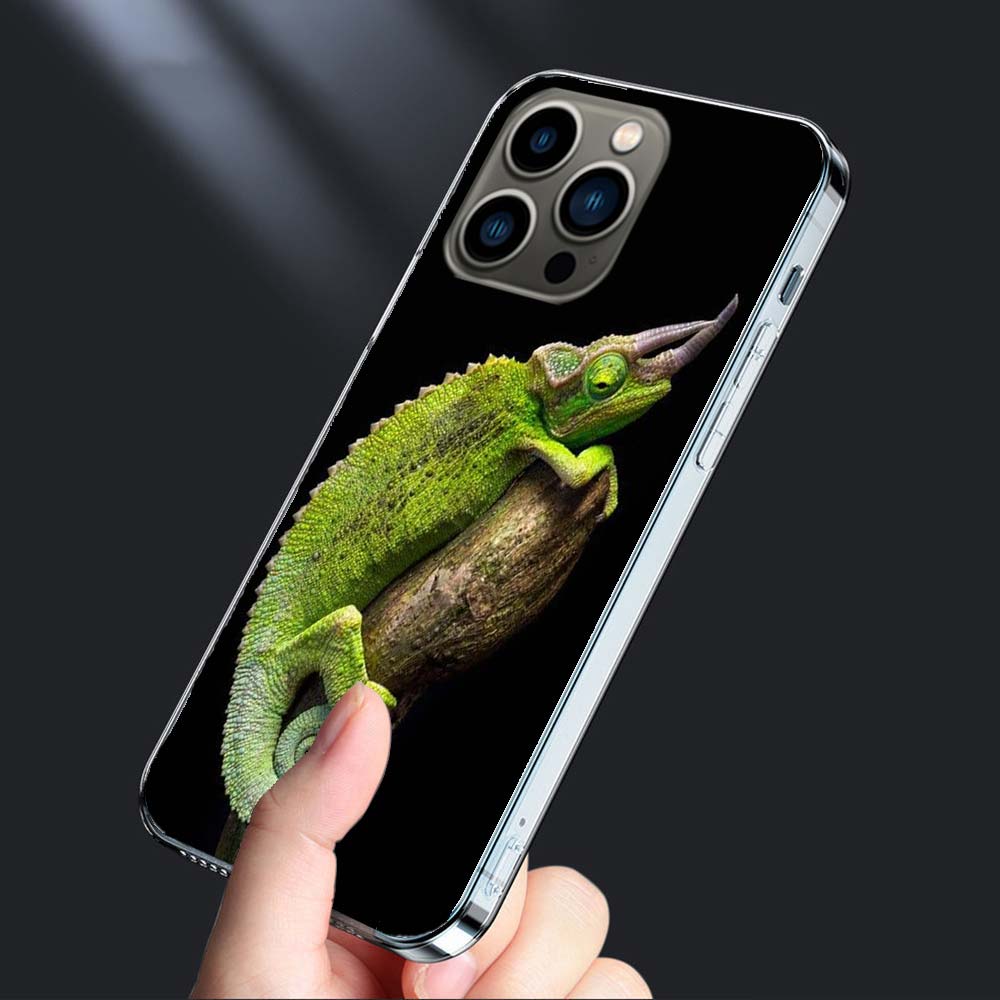 Chameleon Funny Wildlife Phone Case For Iphone 16E 15 Pro 14 Plus 17E 16 17 Pro Max Air 11 12 13 Mini Shockproof Capa Cute Co