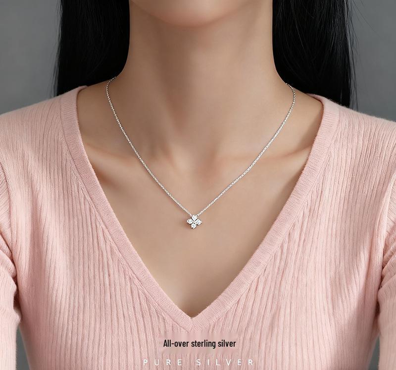 

Ожерелье из стерлингового серебра 925 пробы с цирконом в виде четырехлистного клевера - Элегантные женские украшения класса люкс 925 Silver