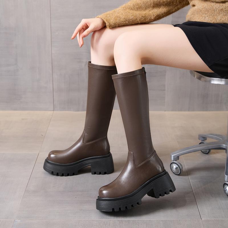 Vastag talpú magas szárú elasztikus vékony csizma női bőr 2025 őszi és téli új muffin és térd csizma sokoldalú magas csizma