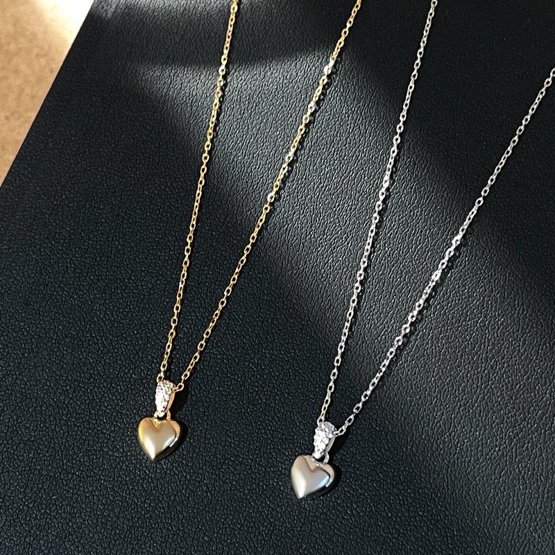 925 Sterling Silver Heart Pendant Necklace with Diamond Inlay - Elegant & Versatile Clavicle Chain for Women