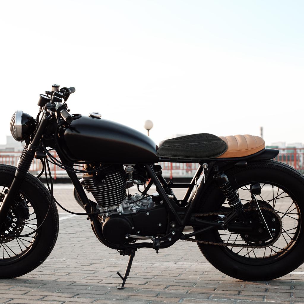 Motorcycle Seat Cushion Shock-Absorbing Anti-Slip Motorcycle Inflatable 3D Blow Air Cushion Pressure Relief Ride Pad Breathable