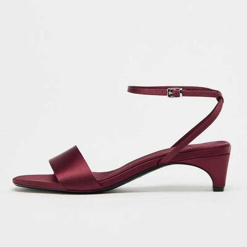 Fashion Burgundy Satin Low Heel Sandals Women Summer Sexy Open Toe Ankle Buckle Dress Shoes Luxury Brand Designer Shoes Zapatos De Mujer