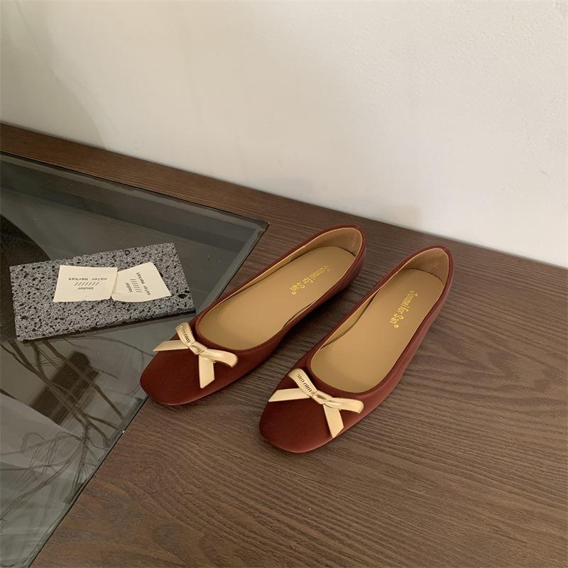 

Women s square head shallow mouth single shoes women s middle heel spring and autumn new Korean version French temperament gentle fairy thick h 39 бордовый