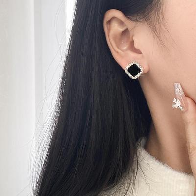 S925 Silver Needle Geometric Black Square Earrings - Simple, Versatile, and Stylish