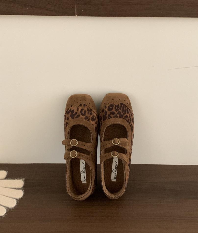 

Inner height increase retro brown round head Mary Jane shoes small leather shoes autumn women s shoes shallow mouth single shoes ballet 39 леопардовий