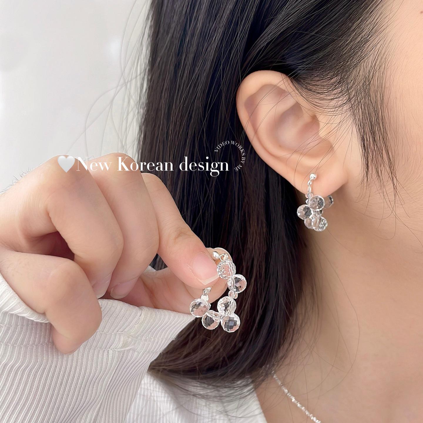 

S925 Sterling Silver Crystal Stud Earrings: Sleek & Stylish Transparent Design 925 Silver
