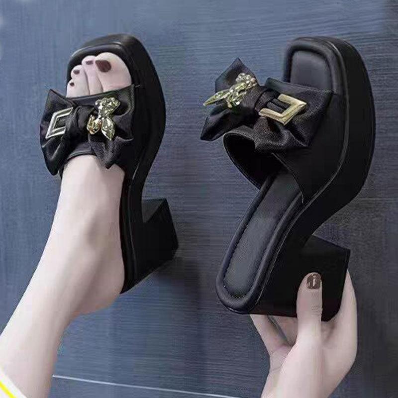 Super Fire Thick Heel Thick Bottom Beach Lazy One-word Drag Women Summer Wear 2025 New Internet Celebrity High Heel Cool Slippers