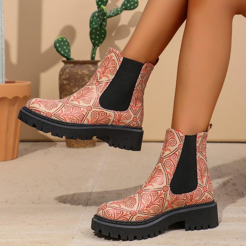 Autumn and winter new printed Martin boots large size wind casual fashion one-pedal women's boots