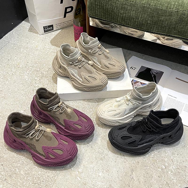 Women's shoes summer breathable fly-woven mesh sports shoes casual mesh shoes running trendy shoes versatile Vance coconut socks shoes