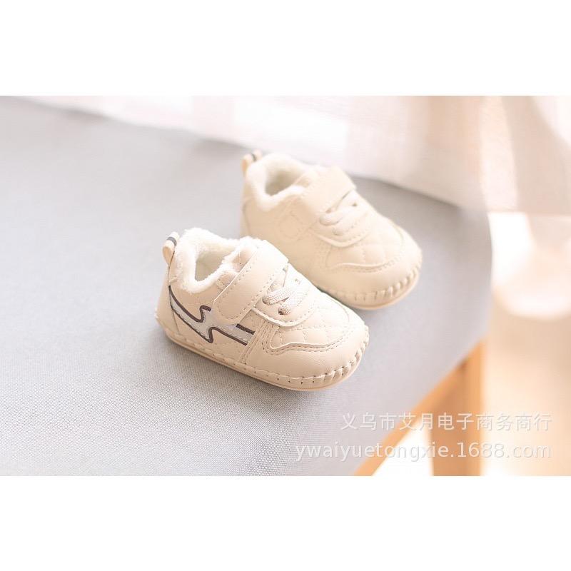 Winter One-year-old Boys and Girls Baby Walking Shoes Soft Soles 6-12 Months Infants and Young Children Shoes Warm Cotton Shoes Fall