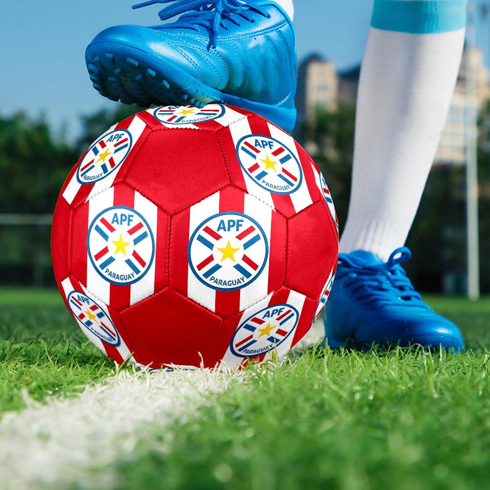 Logo de l'équipe nationale de football du Paraguay Ballon de Football Taille 5, Cousu à la Machine PVC, Durable & Très Rebondissant, Convient à Tous les Âges, Articles de Fan, Matches & Utilisation Extérieure.