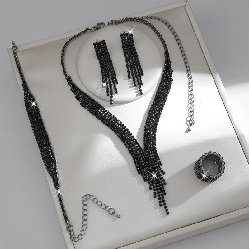 Gioielli: Set di Gioielli Completo con Collana, Orecchini, Bracciale, Anello Super Scintillante con Frange di Diamanti Set di Gioielli da Sposa