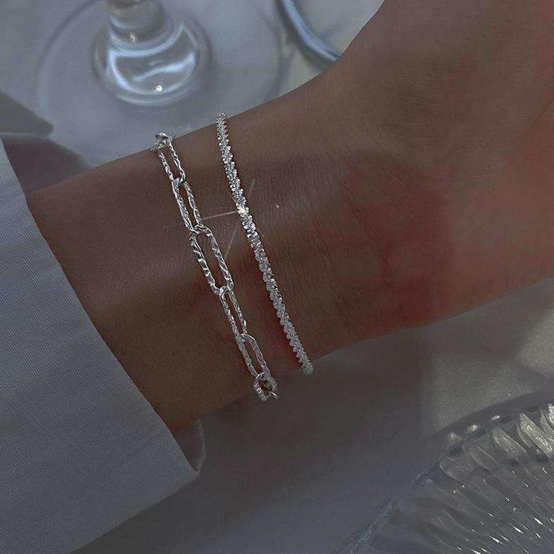 2026 Neues Silberfarbenes Funkelndes Schleierkraut Armband für Damen Exquisites Einfaches Verstellbares Kettengliedarmband Hochzeits Schmuck Party