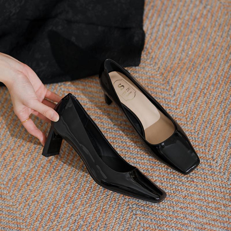 

Французские лакированные туфли на высоком каблуке, женственные туфли Мэри Джейн с квадратной головкой, женские туфли с маленьким неглубоким носком, женские 39