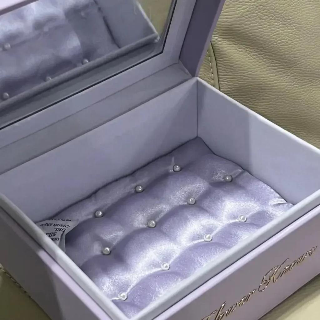 Flower knows Strawberry Rococo Lila Schmuckschatulle Limited Edition Periphere Aufbewahrungsbox Hohe Schönheit Leichter Luxus Exquisites Geschenk