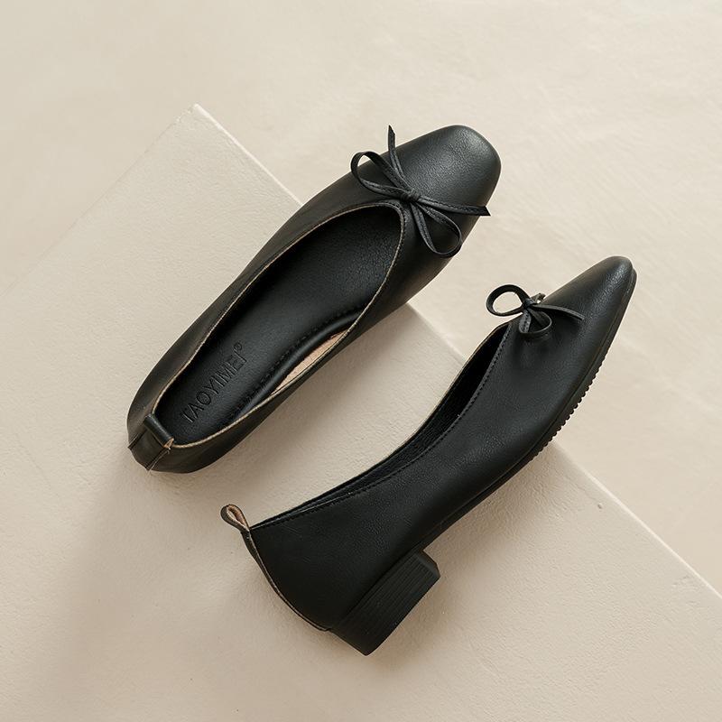 Leather V-mouth single shoes women's thick heel square head soft leather soft sole not tired foot bow retro commuter shallow mouth Mary Jane