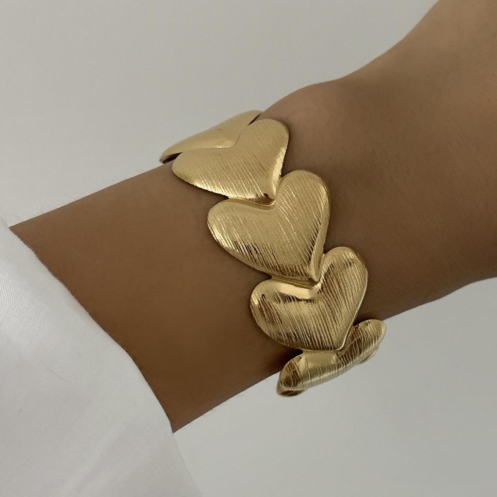 Vintage Stainless Steel Flower Heart Bracelet For Women Gold Color Irregular Geometric Cuff Bangles Bracelets Aesthetic Jewelry