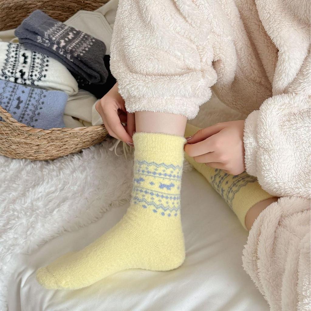 Fair Isle Puppy Bow Mid-Calf Wool Socks - Cozy Autumn/Winter Japanese Style Women's Warmth