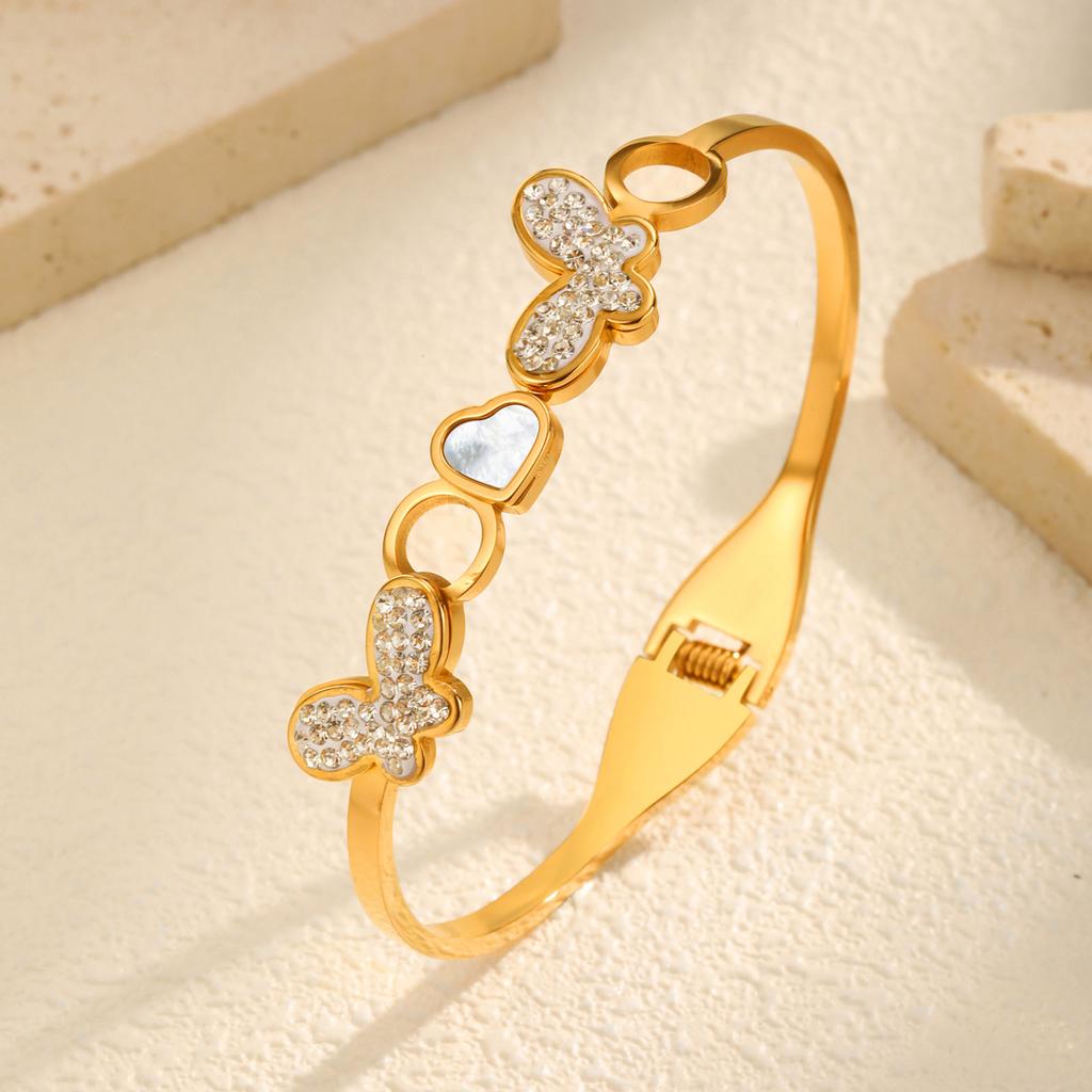 Luxuriöses Schmetterlingsarmband Schmuck aus Edelstahl Funkelnde Strasssteine Armreifen Trendiges Armband in Goldfarbe Für Damen Geschenk für Mama