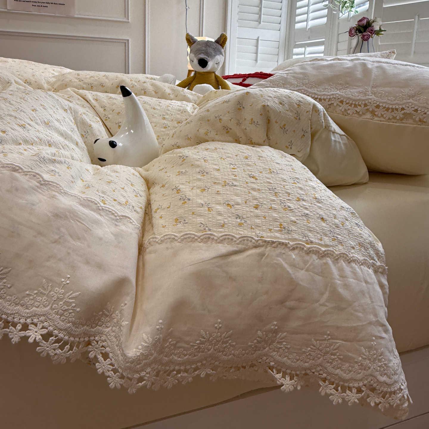 French-Inspired Floral Cotton Puff Lace Trim