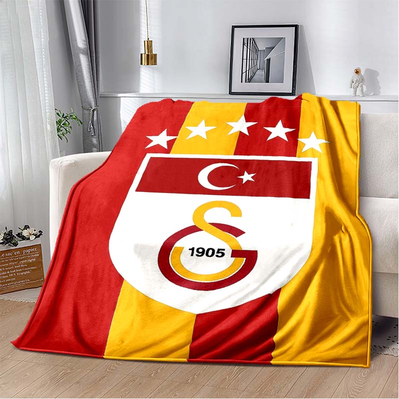 Red Yellow Gradient Football Club Badge Print Flannel Blanket, Soft Warm Throw Blanket for Sofa Bed Couch Home Decor