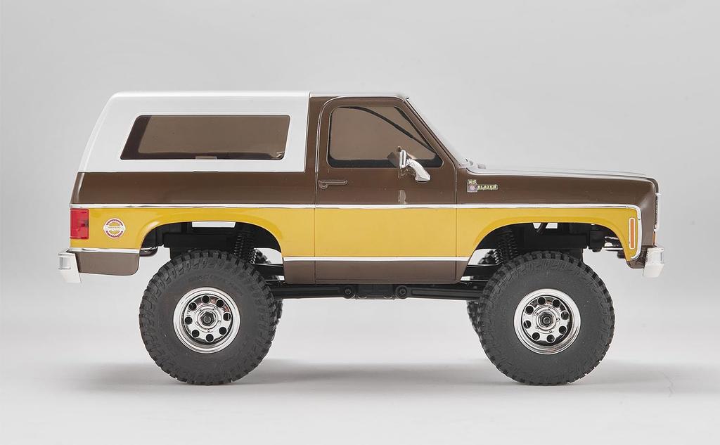 PLATZ FMS Scale Realistic RC Finished Model Chevrolet K5 Blazer Brown Electric Radio Control FMS12403RTRBR 1/24