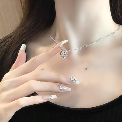 Anillo Mobius Clásico Lleno de Diamantes de Zirconia Collar que Mueve el Corazón Tres Segundos Cadena para Clavícula de Lujo Ligero de Nicho para Mujer Sentido de Alta Gama